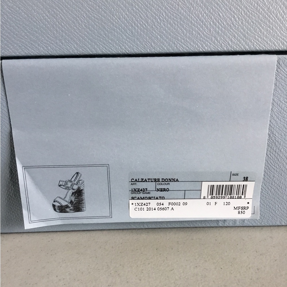 PRADA - Picture 16 of 16